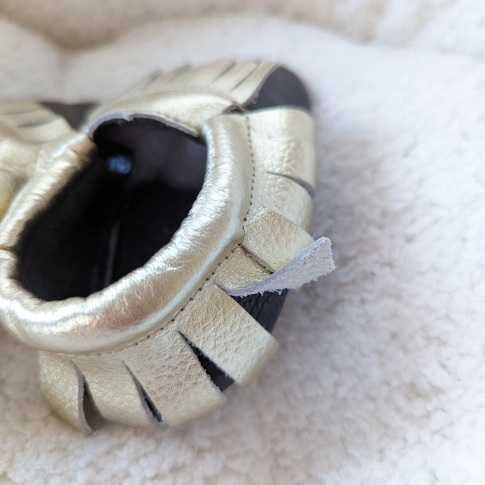 Baby Girl Leather Moccasin Shoes Black and Gold 6-12m 12-18m - Picture 8 of 9